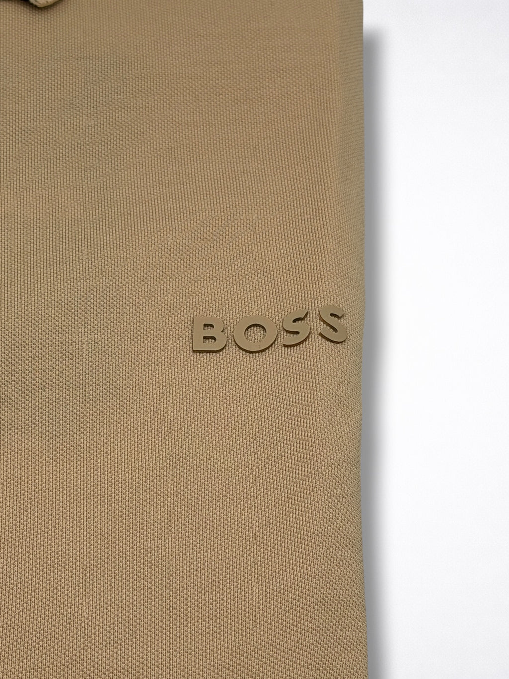 Playera Boss Polo talla 3XL, viene reducida, sirve para talla XL
