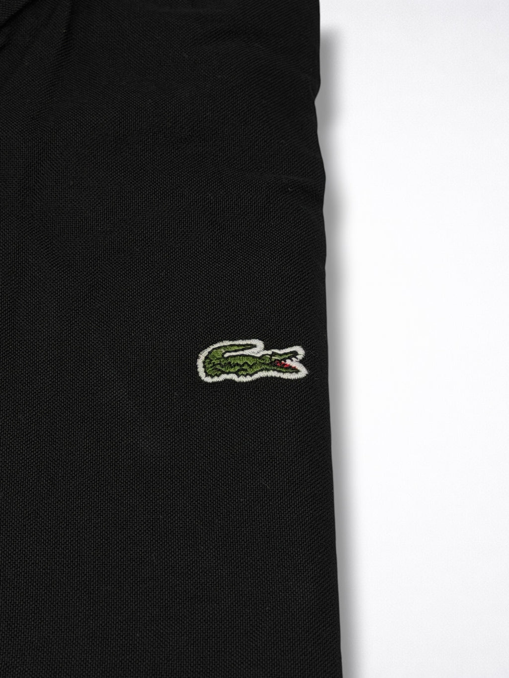 Camisa Lacoste talla XL slim fit stretch, viene reducida, sirve para talla M