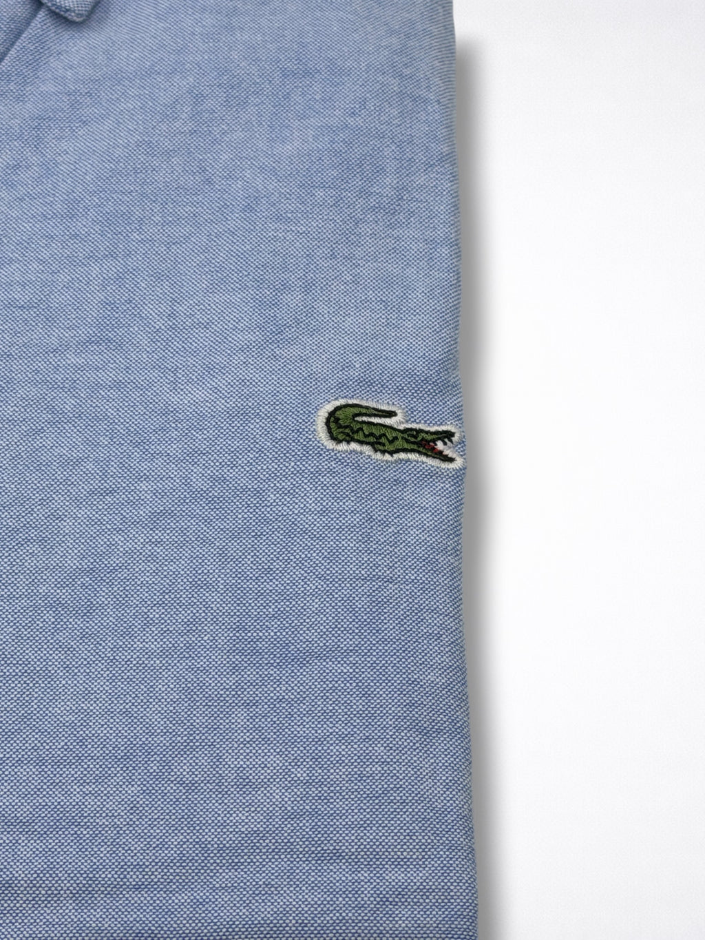 Camisa Lacoste talla XL slim fit stretch, viene reducida, sirve para talla M