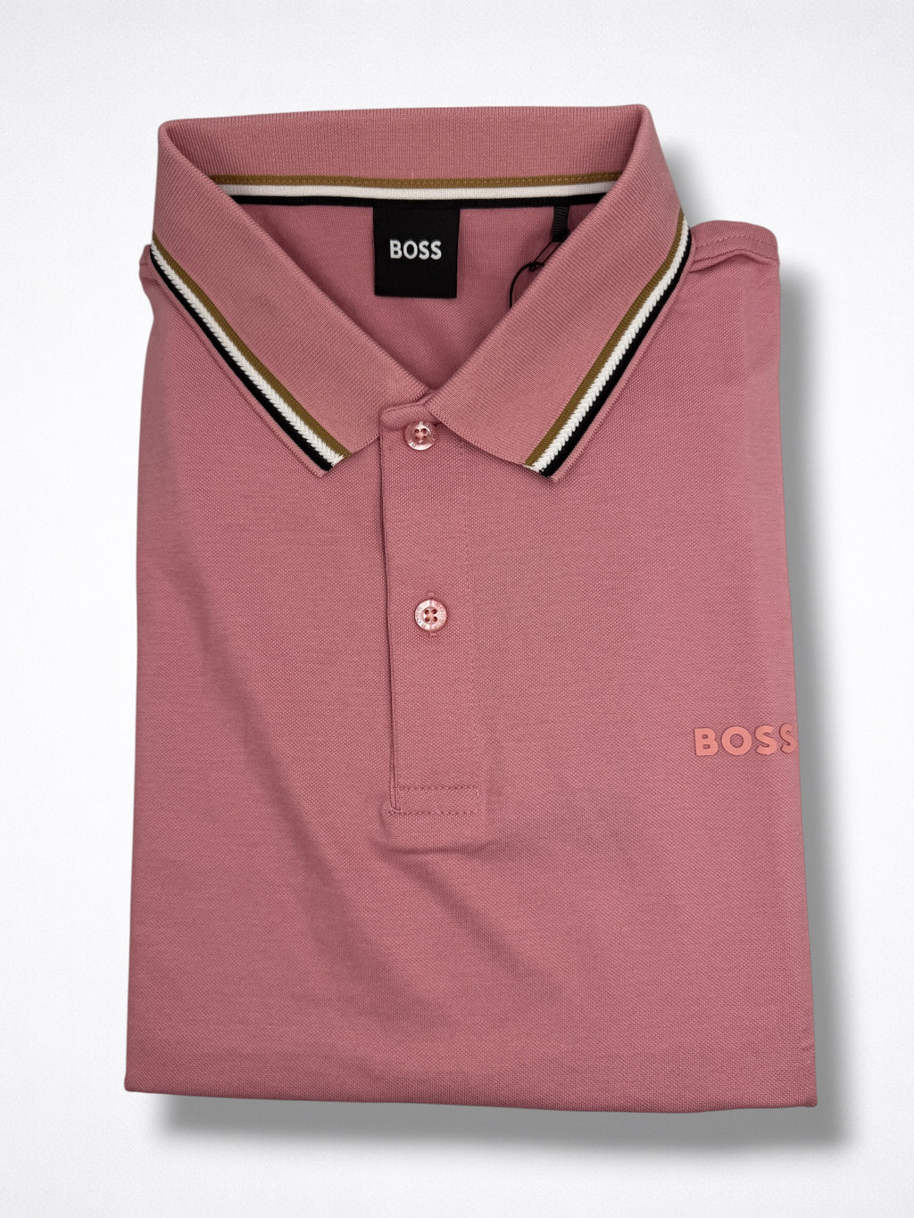 Playera Boss talla M, viene reducida, sirve para talla S