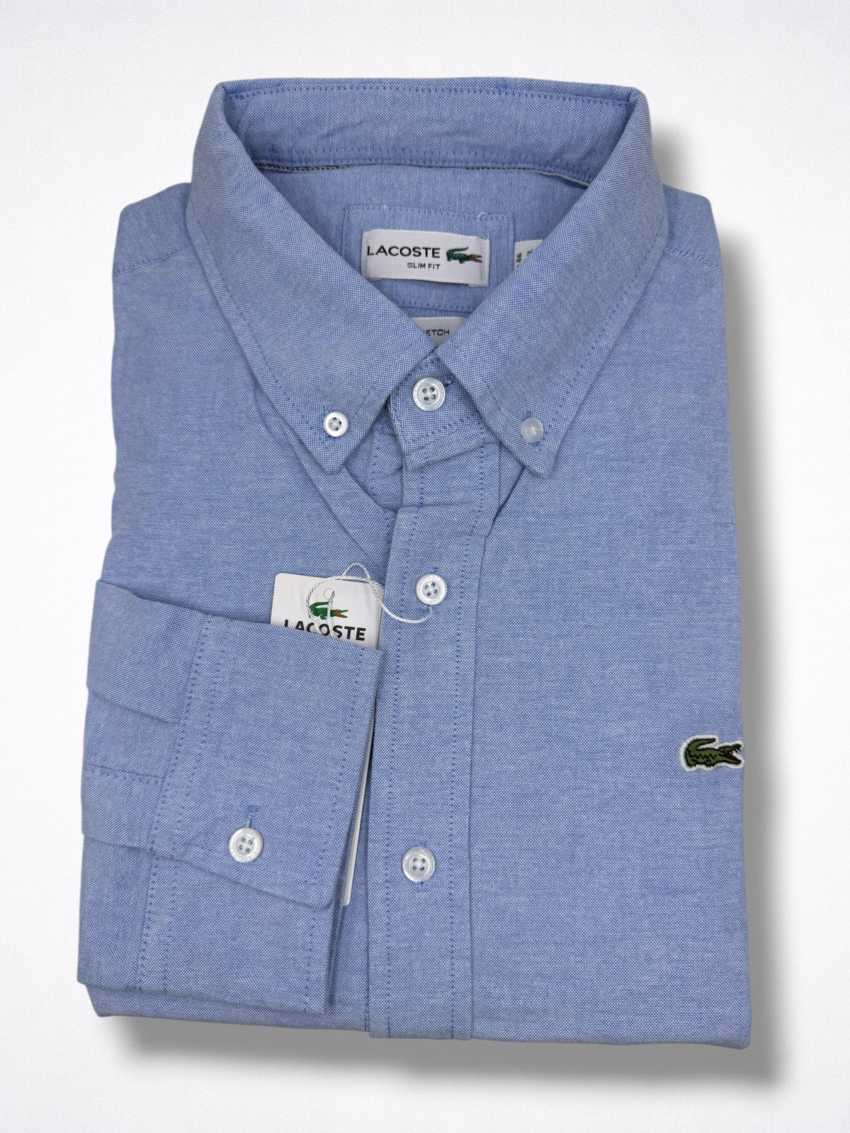 Camisa Lacoste talla XL slim fit stretch, viene reducida, sirve para talla M