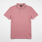 Playera Boss talla M, viene reducida, sirve para talla S