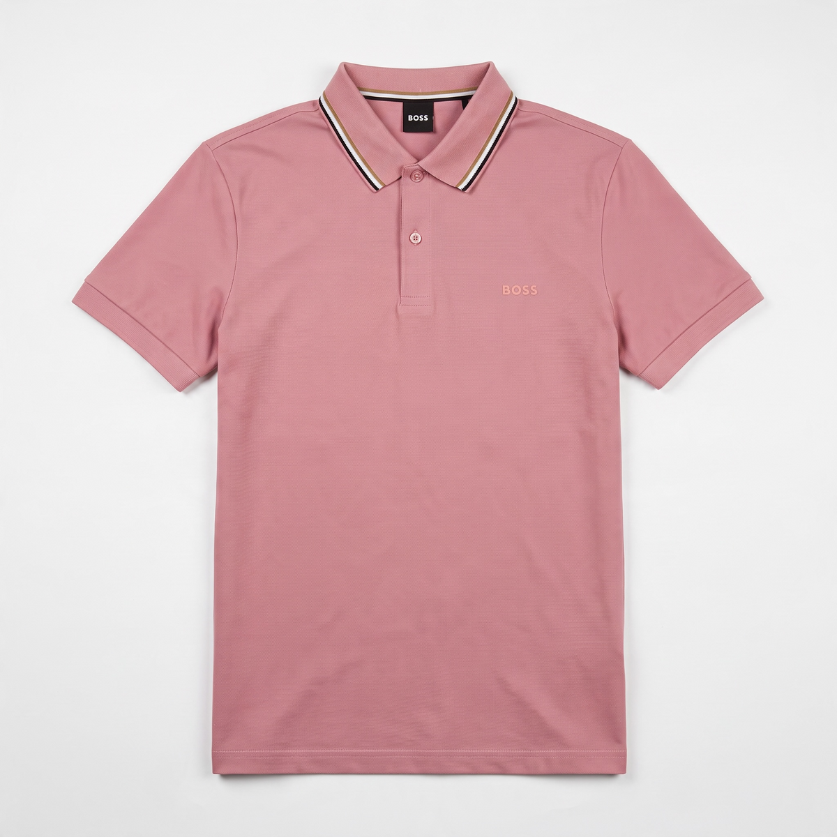 Playera Boss talla M, viene reducida, sirve para talla S