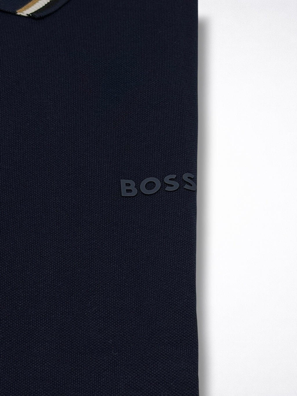 Playera Boss Polo talla 3XL, viene reducida, sirve para talla XL