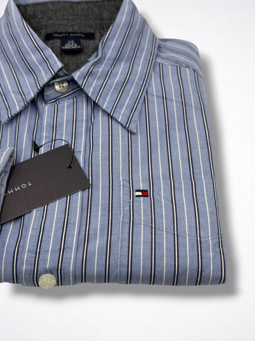 Camisa Tommy Hilfiger Classic Fit manga larga talla 5 niño