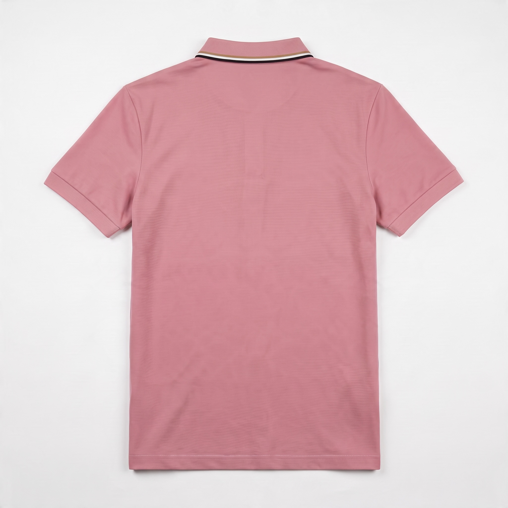 Playera Boss talla M, viene reducida, sirve para talla S